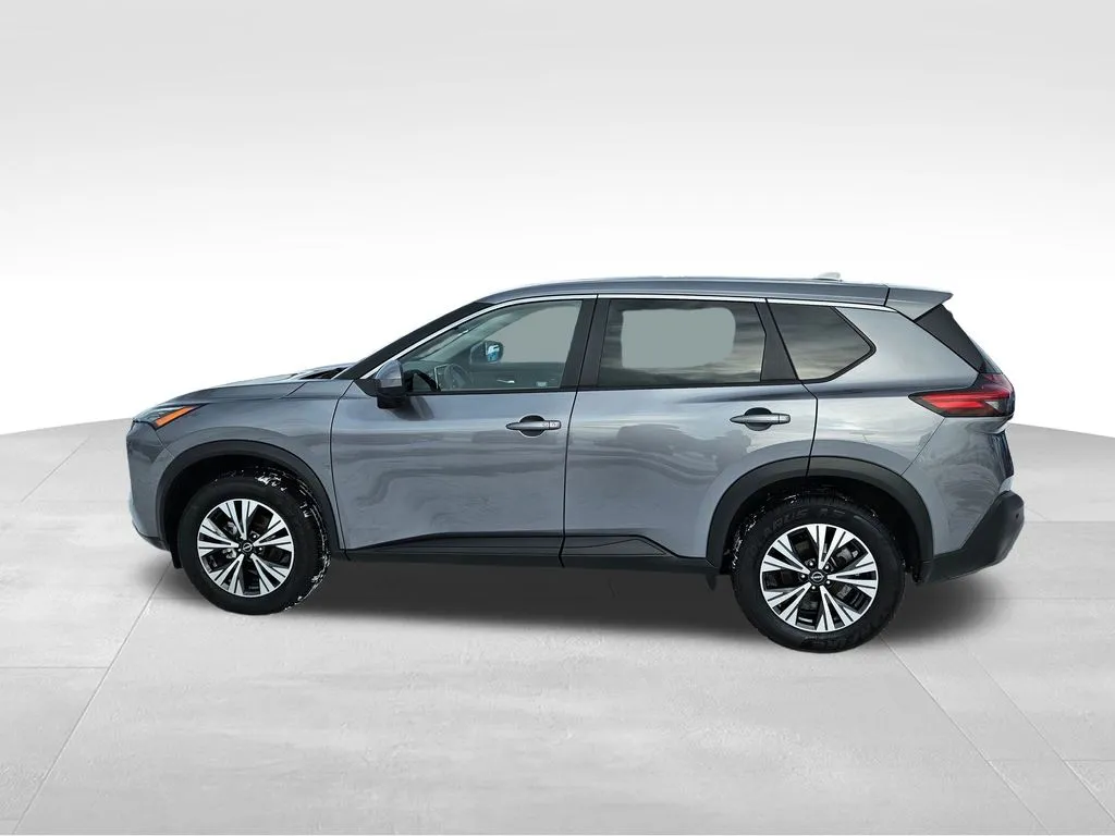 2023 Nissan Rogue SV photo 4