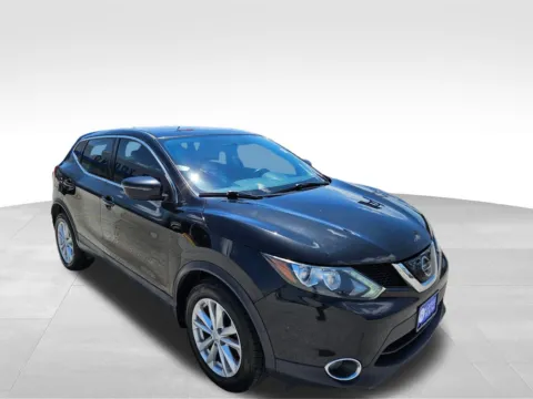 More photos of 2018 Nissan Rogue Sport at Gregg Young Chevrolet Of Plattsmouth, NE