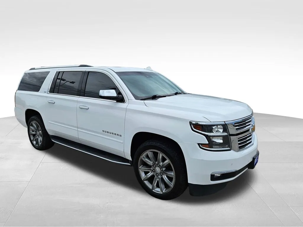 2016 Chevrolet Suburban LTZ photo 2