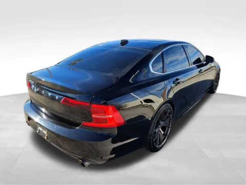 More photos of 2019 Volvo S90 T5 Momentum at Gregg Young Chevrolet Of Plattsmouth, NE