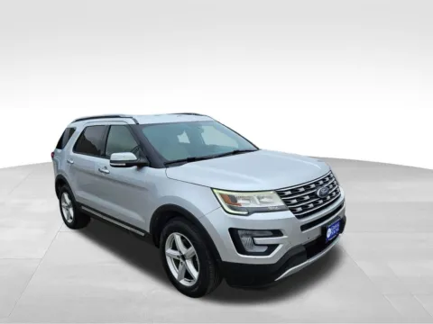 More photos of 2017 Ford Explorer XLT at Gregg Young Chevrolet Of Plattsmouth, NE