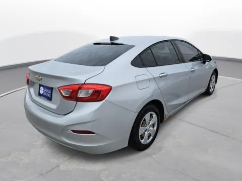 More photos of 2017 Chevrolet Cruze LS at Gregg Young Chevrolet Of Plattsmouth, NE