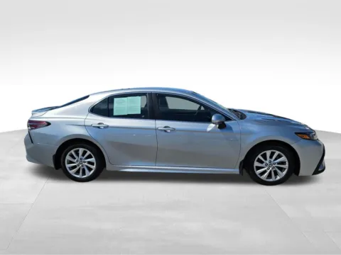 More photos of 2024 Toyota Camry SE at Gregg Young Chevrolet Of Plattsmouth, NE