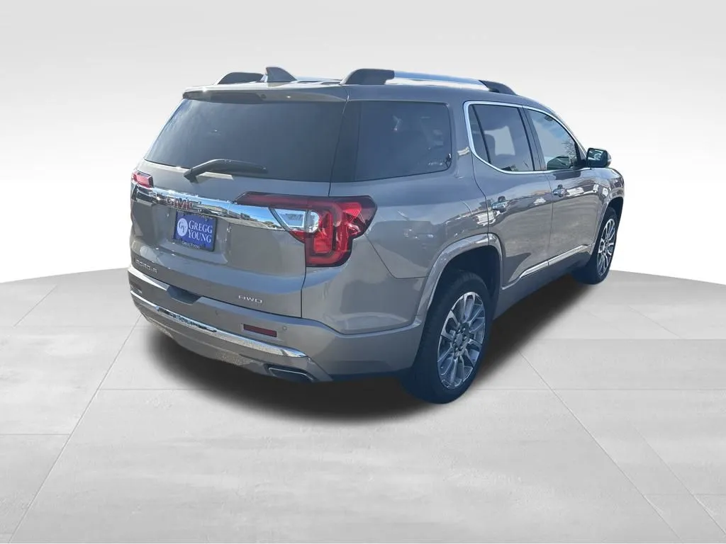 2023 Gmc Acadia Denali photo 2