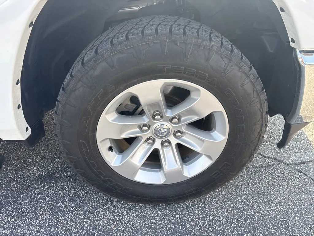 2020 Ram 1500 Laramie photo 4