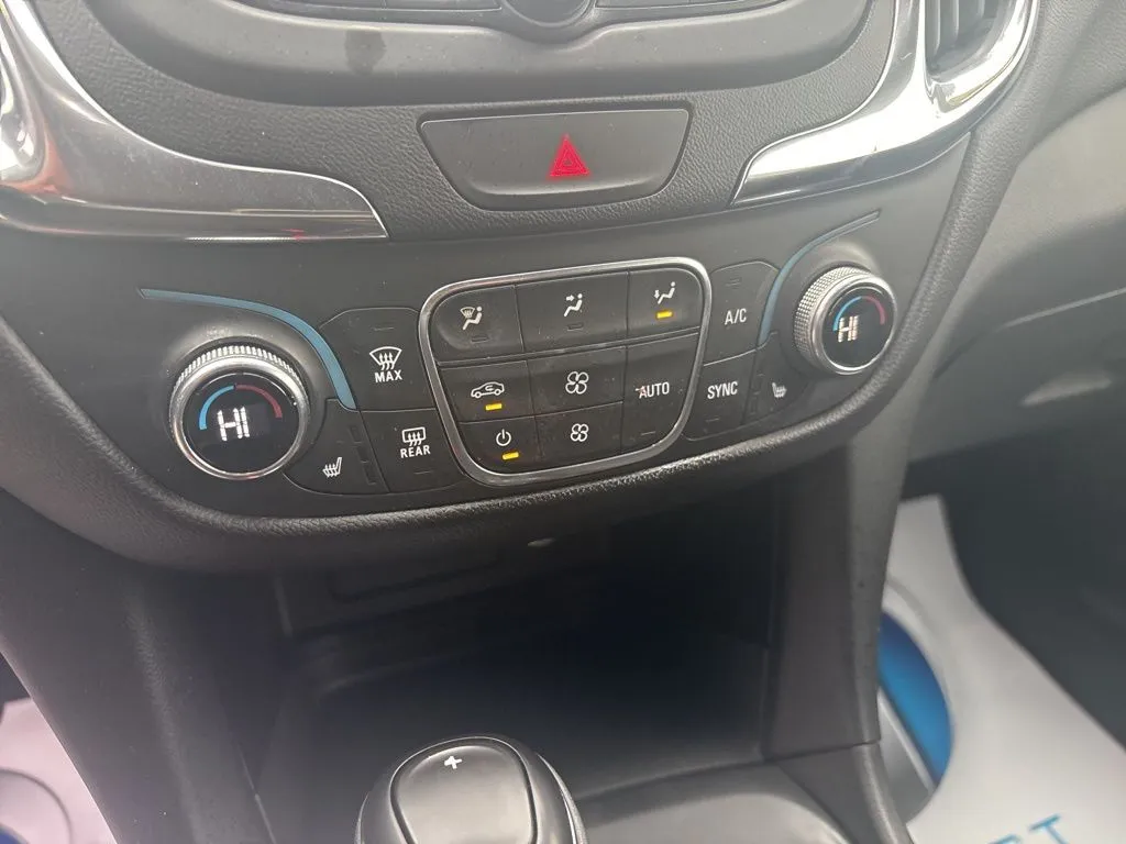 2020 Chevrolet Equinox LT photo 4