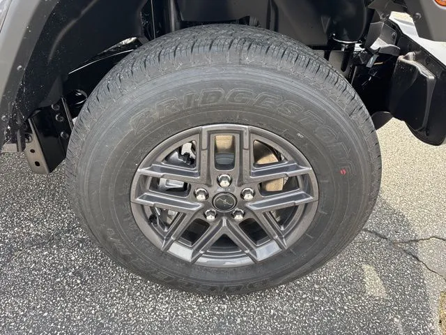 2025 Jeep Gladiator Sport S photo 4