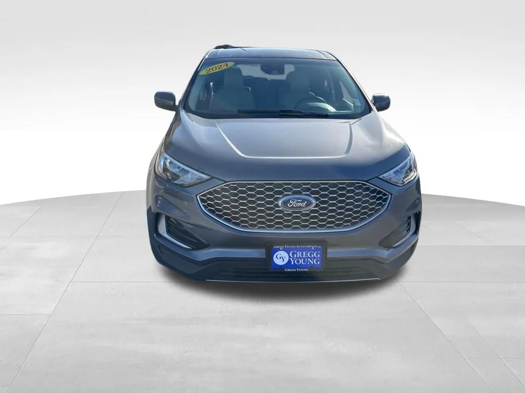 2024 Ford Edge SEL photo 4