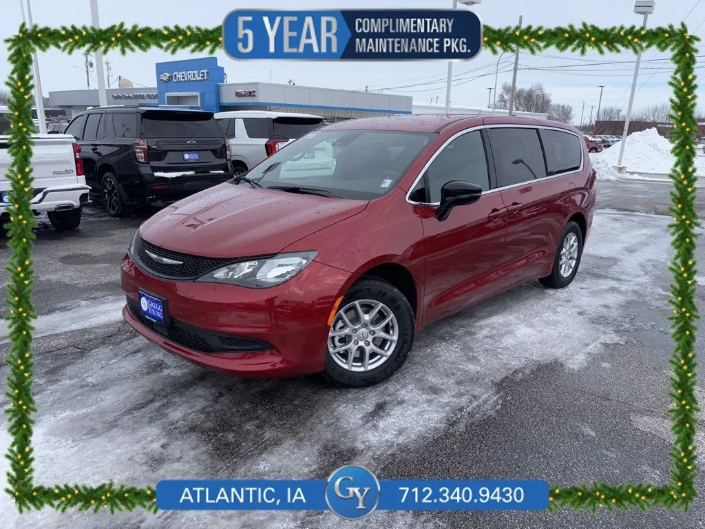 2026 Chrysler Voyager LX's photo