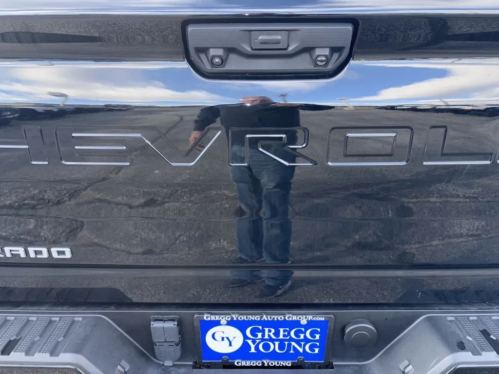 2024 Chevrolet Silverado 2500HD High Country photo 4