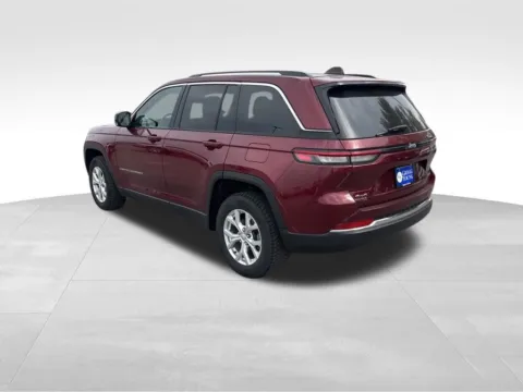 More photos of 2023 Jeep Grand Cherokee Limited at Gregg Young Chrysler Dodge Jeep Ram of Atlantic, IA