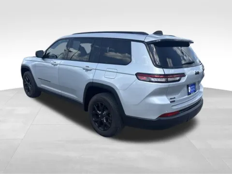 More photos of 2024 Jeep Grand Cherokee L Altitude at Gregg Young Chrysler Dodge Jeep Ram of Atlantic, IA