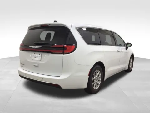 More photos of 2023 Chrysler Pacifica Touring L at Gregg Young Chrysler Dodge Jeep Ram of Atlantic, IA