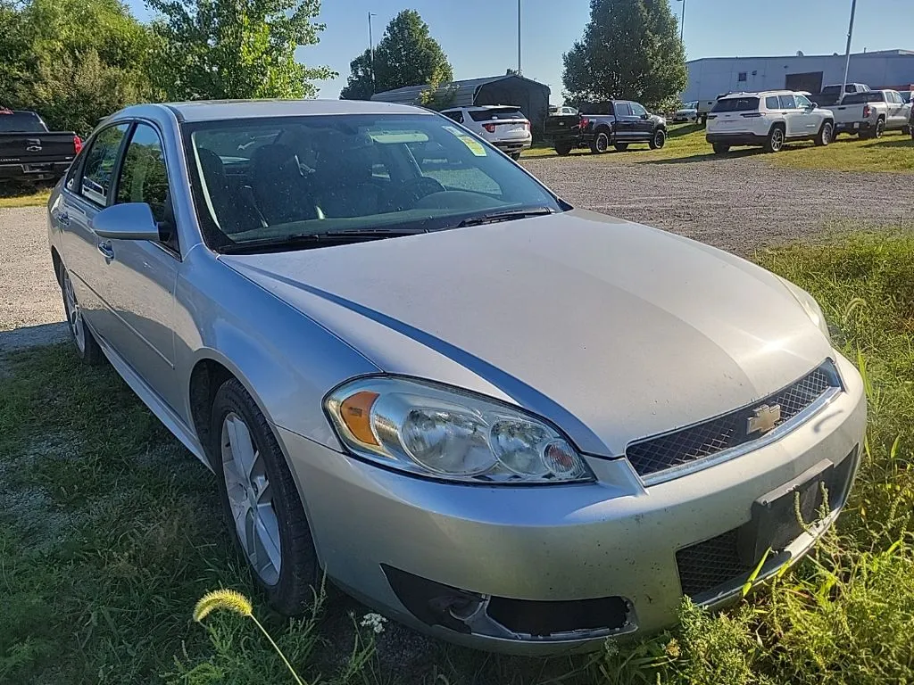 2013 Chevrolet Impala LTZ photo 3