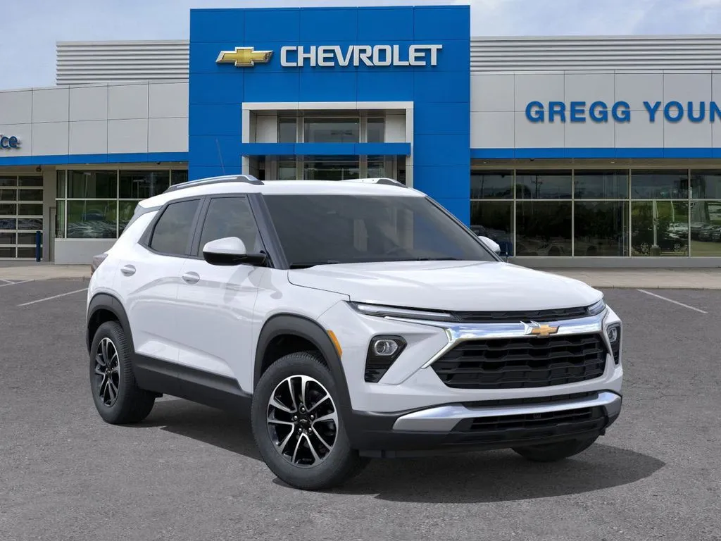 2026 Chevrolet Trailblazer LT photo 2