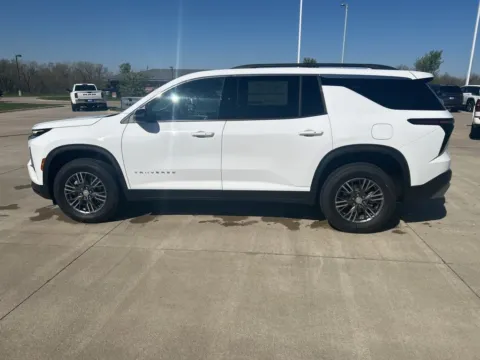 Photos of 2026 Chevrolet Traverse LT for sale in Newton, IA at Gregg Young of Newton