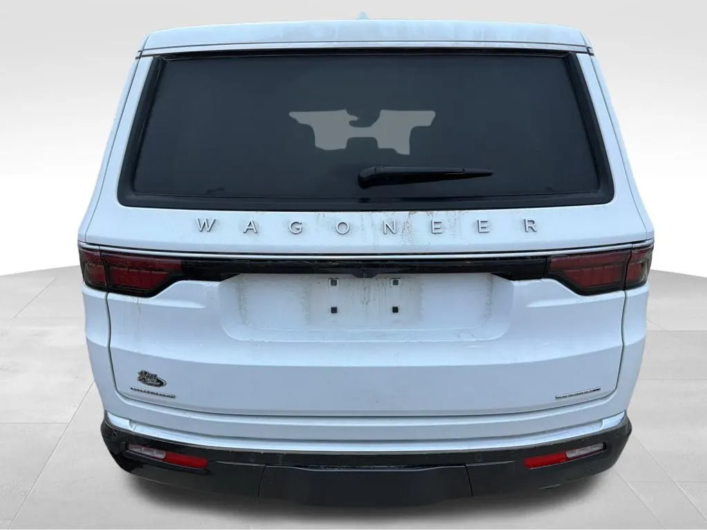 2022 Jeep Wagoneer Series I photo 2