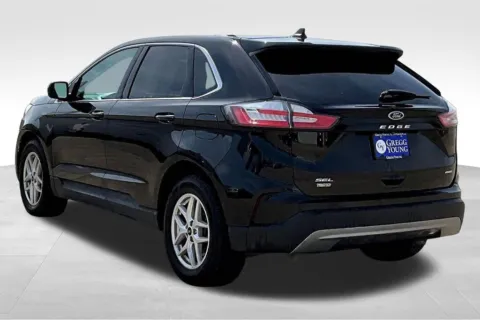More photos of 2022 Ford Edge SEL at Gregg Young of Newton, IA