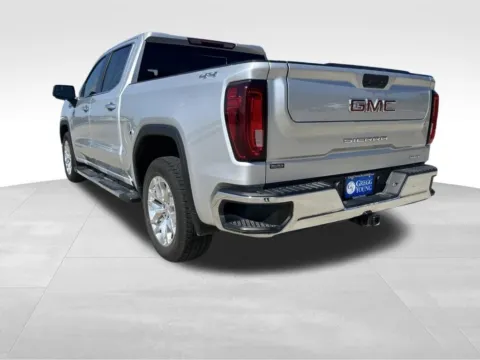 More photos of 2021 GMC Sierra 1500 SLT at Gregg Young of Newton, IA