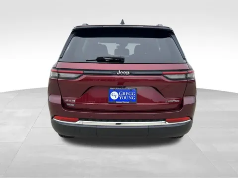 More photos of 2023 Jeep Grand Cherokee Limited at Gregg Young of Newton, IA