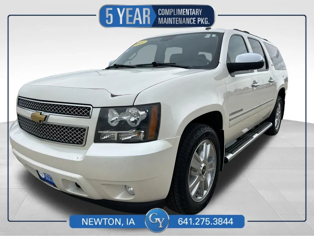 White 2013 Chevrolet Suburban 1500 LTZ for sale in Newton, IA