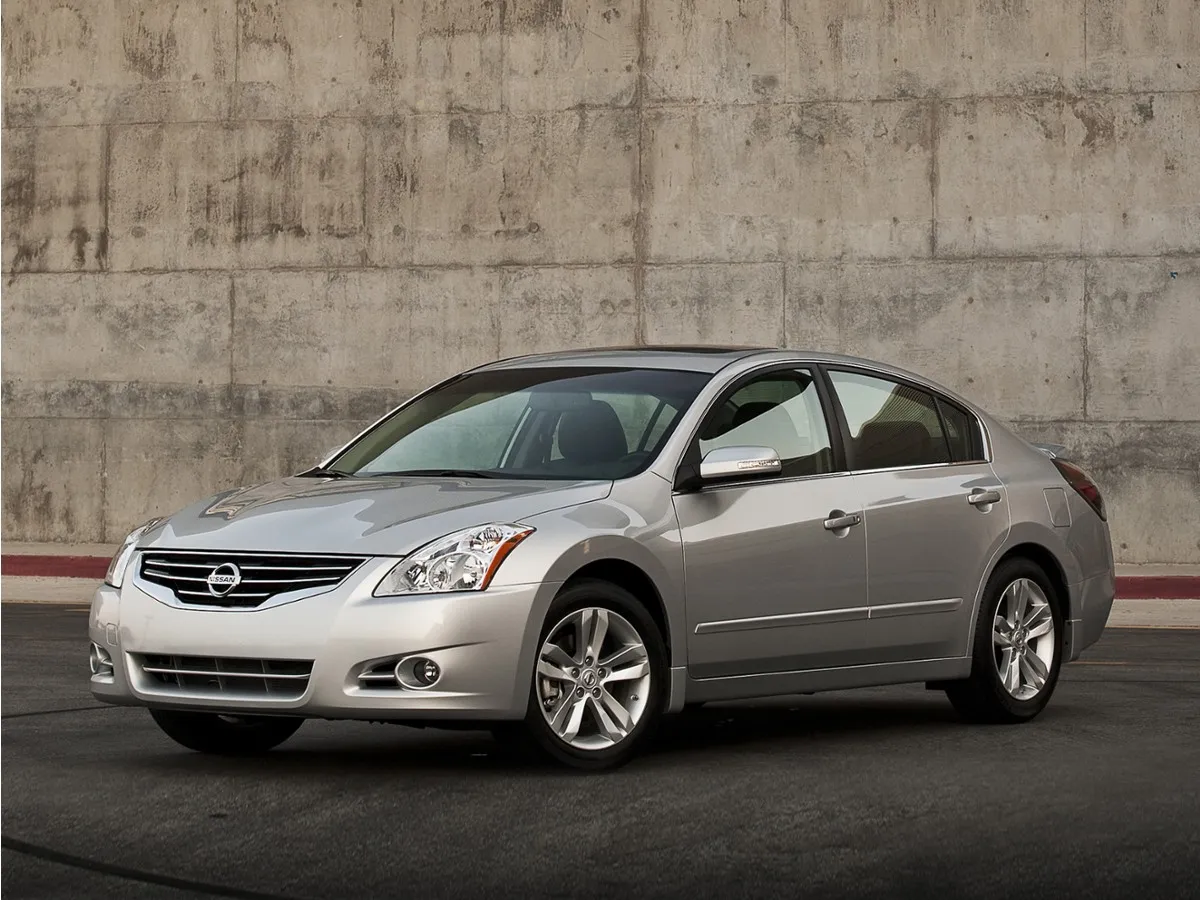 2012 Nissan Altima 2.5 S for sale in Newton, IA