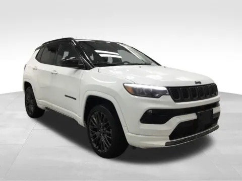 Another view of 2023 Jeep Compass Limited for sale in Newton, IA at Gregg Young of Newton