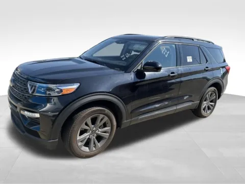 Another view of 2024 Ford Explorer XLT for sale in Newton, IA at Gregg Young of Newton