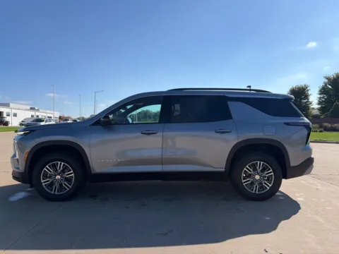 Photos of 2027 Chevrolet Traverse LT for sale in Newton, IA at Gregg Young of Newton