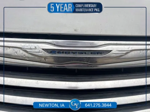 Silver 2016 Chrysler Town & Country Touring for sale in Newton, IA