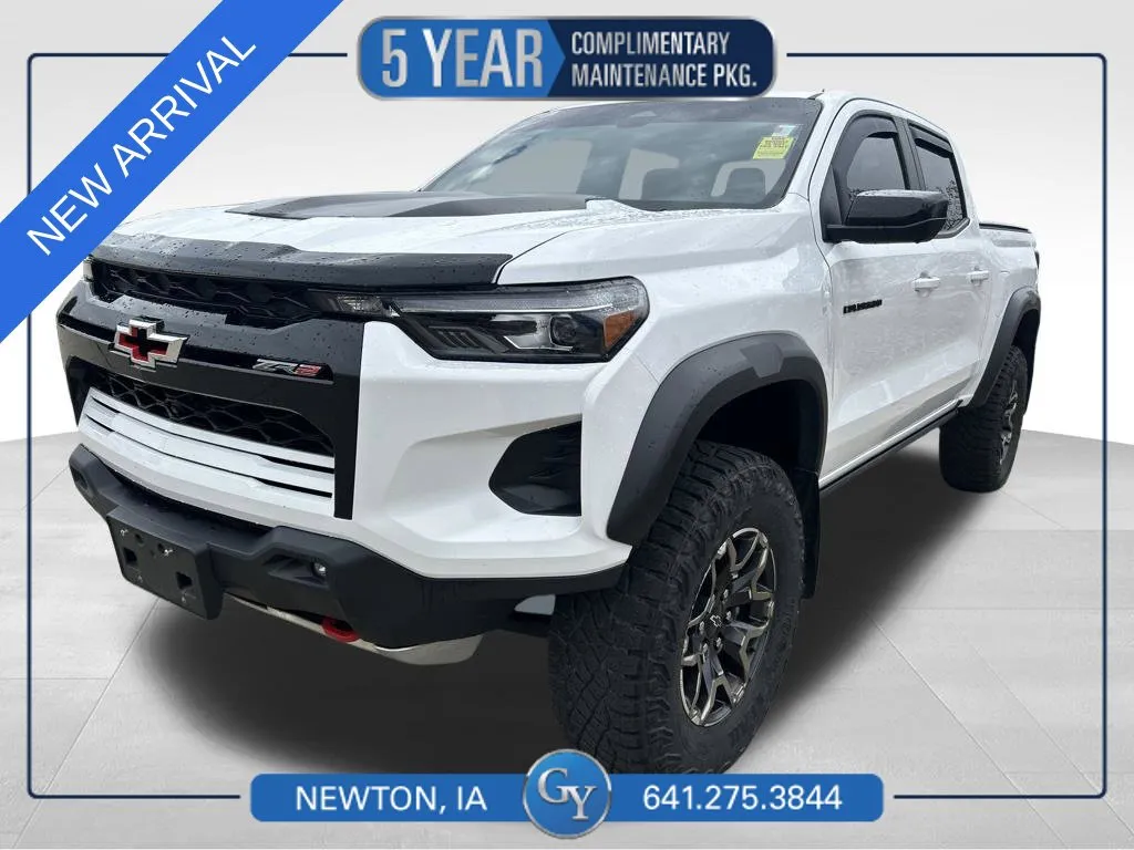 White 2024 Chevrolet Colorado ZR2 for sale in Newton, IA