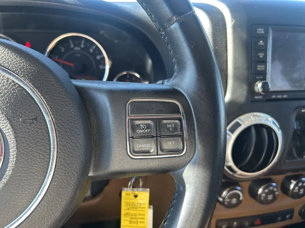 2013 Jeep Wrangler Unlimited Rubicon photo 4