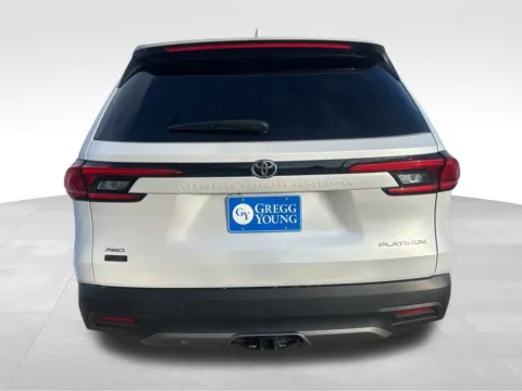 More photos of 2024 Toyota Grand Highlander Platinum at Gregg Young Chevrolet Newton, IA