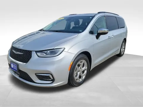 Another view of 2023 Chrysler Pacifica Limited for sale in Newton, IA at Gregg Young Chevrolet Newton