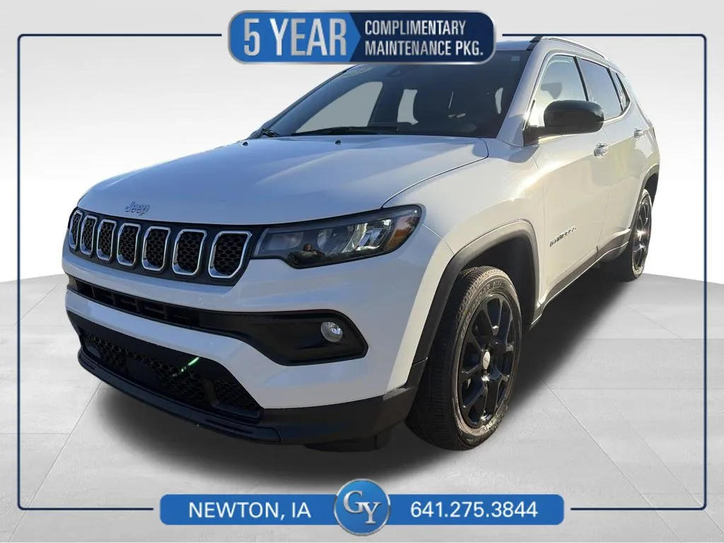 White 2023 Jeep Compass Latitude Lux for sale in Newton, IA