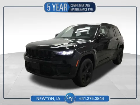 Black 2023 Jeep Grand Cherokee Altitude X for sale in Newton, IA