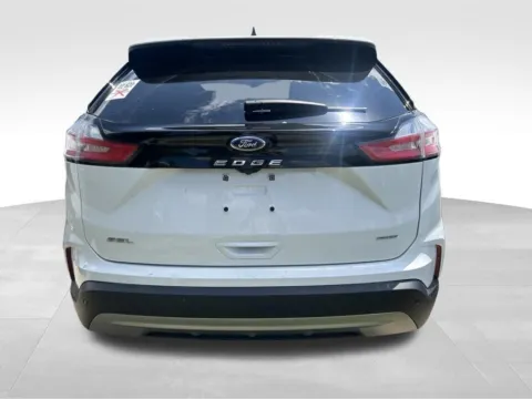 More photos of 2024 Ford Edge SEL at Gregg Young Chevrolet Newton, IA