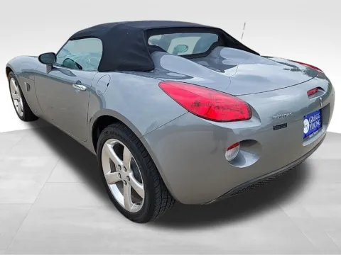 More photos of 2006 Pontiac Solstice at Gregg Young Chevrolet Newton, IA
