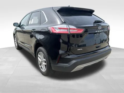More photos of 2024 Ford Edge SEL at Gregg Young Chevrolet Newton, IA