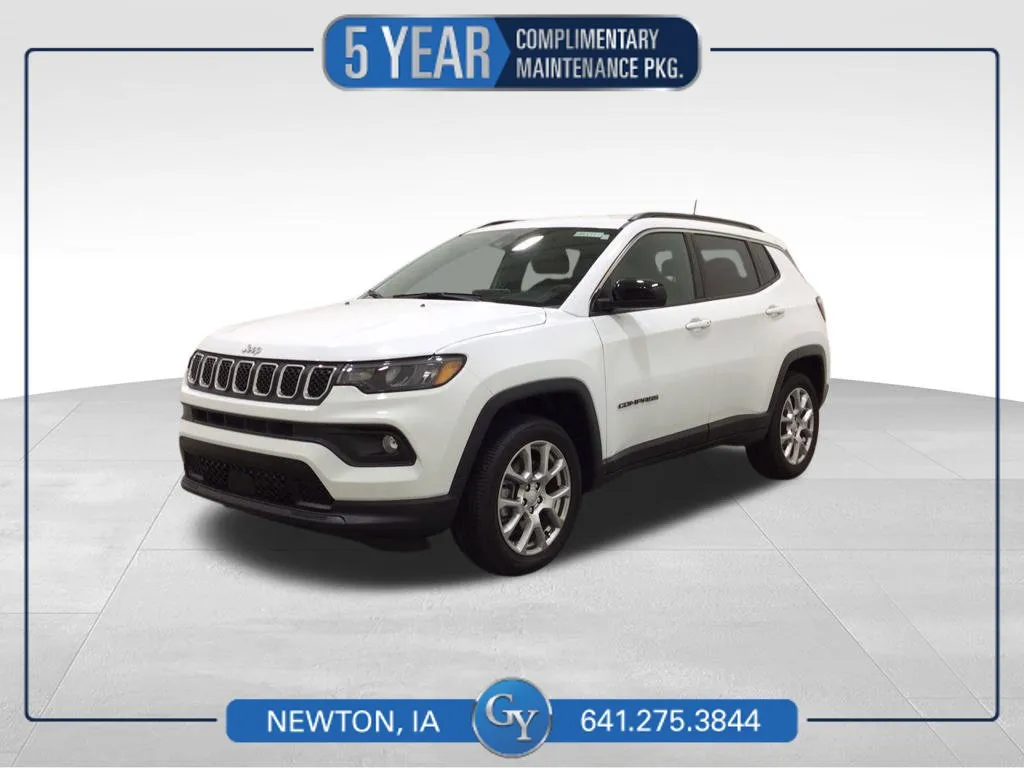 White 2023 Jeep Compass Latitude Lux for sale in Newton, IA
