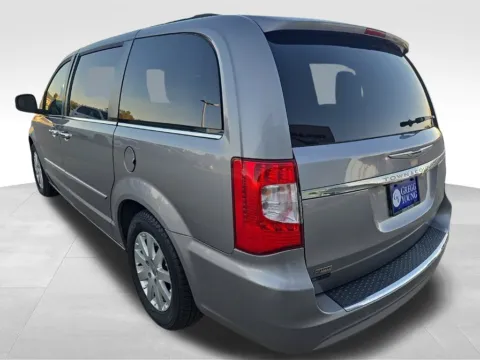 More photos of 2016 Chrysler Town & Country Touring at Gregg Young Chevrolet Newton, IA