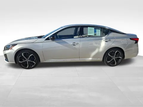 Another view of 2024 Nissan Altima 2.5 SR for sale in Newton, IA at Gregg Young Chevrolet Newton