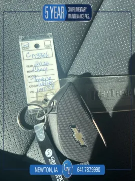 White 2026 Chevrolet Traverse LT for sale in Newton, IA