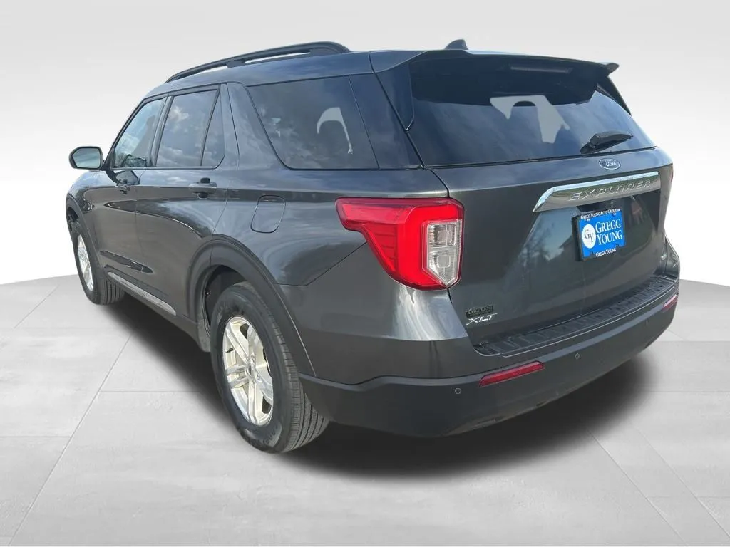 2020 Ford Explorer XLT photo 2