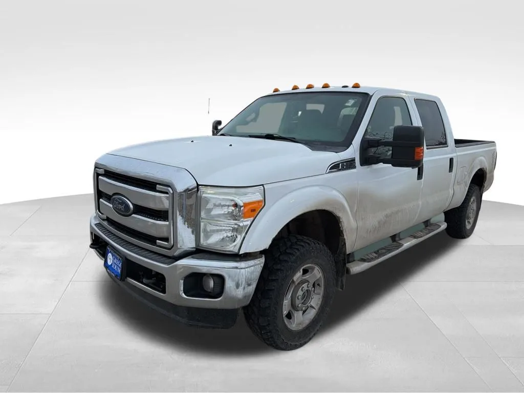 2015 Ford F-250 XLT photo 2