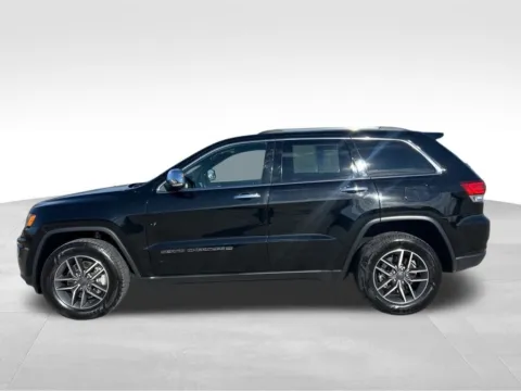 Another view of 2022 Jeep Grand Cherokee WK Limited for sale in Newton, IA at Gregg Young Chevrolet Newton