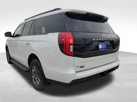 More photos of 2025 Ford Expedition Active at Gregg Young Chevrolet Newton, IA