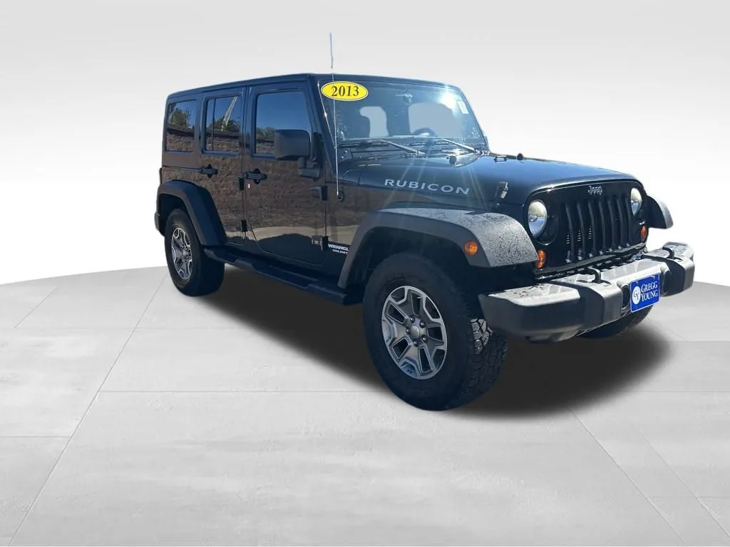 2013 Jeep Wrangler Unlimited Rubicon photo 3