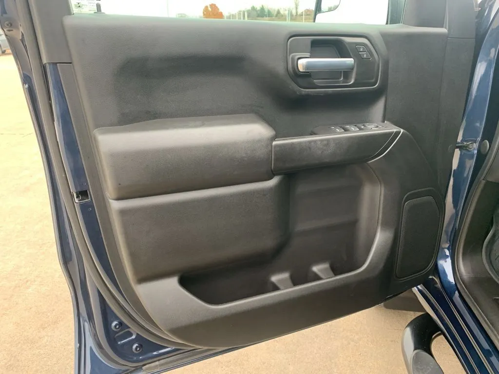 2021 Chevrolet Silverado 1500 Custom Trail Boss photo 4