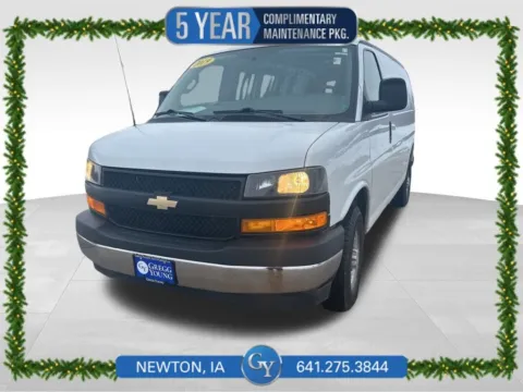 White 2019 Chevrolet Express 2500 Work Van for sale in Newton, IA